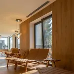 Aurum 4*
